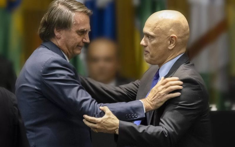 Bolsonaro associa turma do STF a ‘câmara de gás’ e diz que pode morrer na prisão