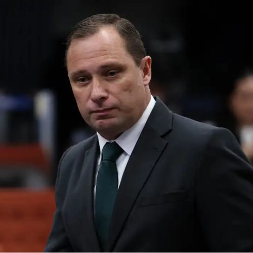Cid rejeita escolta da PF e organiza mudança para os EUA