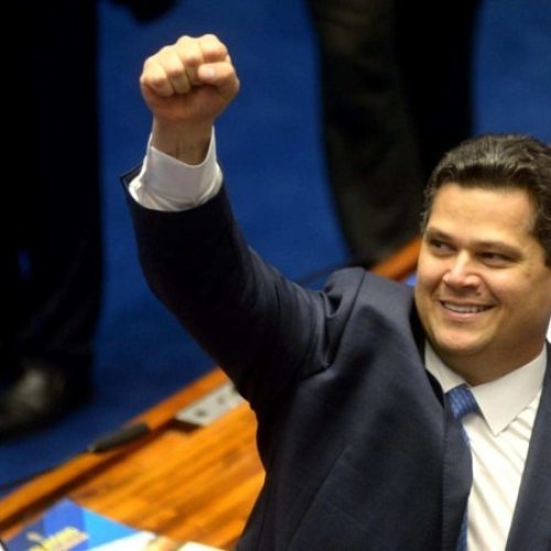 Davi Alcolumbre é eleito presidente do Senado Federal