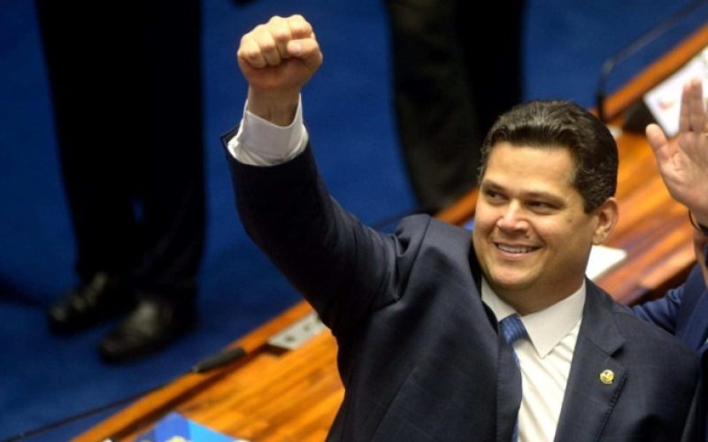 Davi Alcolumbre é eleito presidente do Senado Federal
