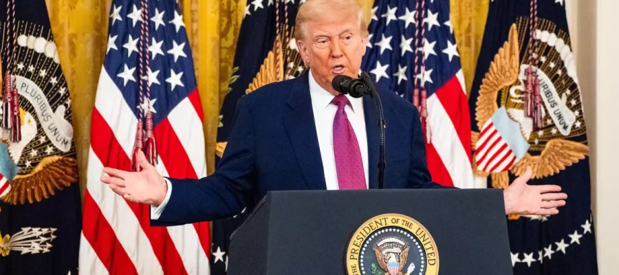 Emparedado pelo Irã, Trump explode: “Abram a porr* do Estreito ou viverão o inferno”