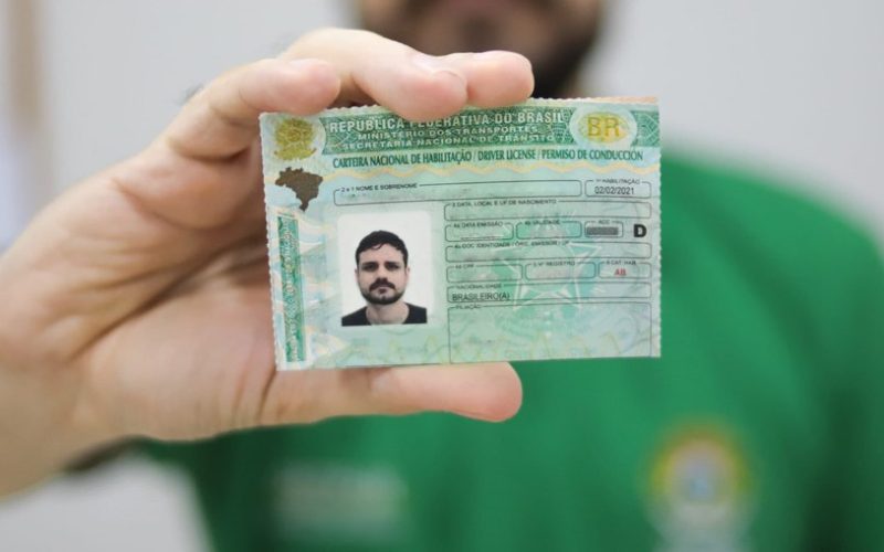 Contran libera CNH sem autoescola e flexibiliza aulas práticas