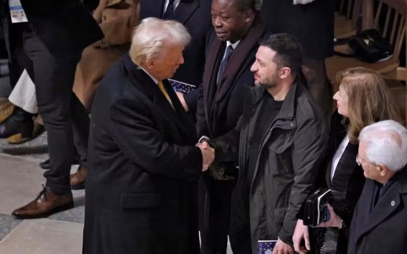 Trump chama Zelensky de ‘desrespeitoso’ após ser cobrado na Casa Branca