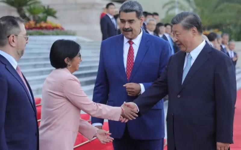 Ações dos EUA contra Venezuela são recado para a América Latina contra a China, avalia diplomata venezuelano