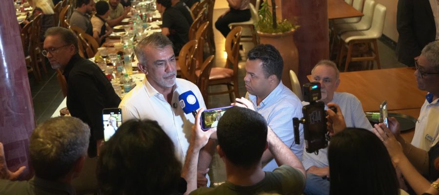 Em Palmas, Amélio Cayres reúne profissionais da imprensa