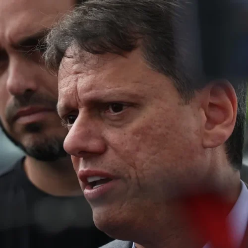 “Bolsonaro elogiou Caiado para mim” – disse Tarcísio de Freitas