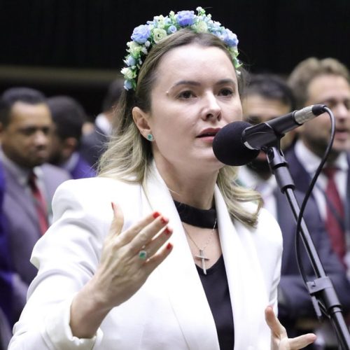 Deputada quer punir mulher que fizer denúncia falsa pela Lei Maria da Penha