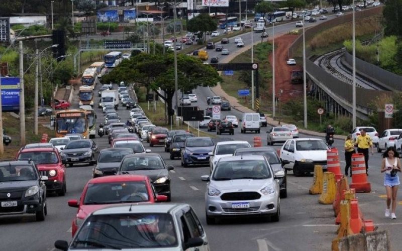 Mais de 1 milhão de contribuintes recebem boletos do IPVA via Correios