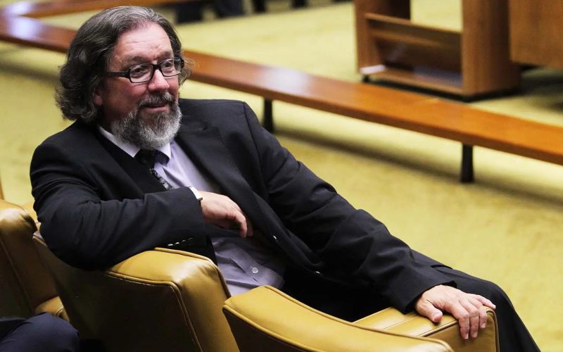 Ibaneis contrata o advogado Kakay  para defendê-lo junto ao  STJ