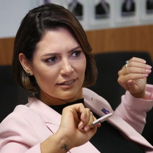 Líder do PT quer preparar ‘dossiê’ contra Michelle Bolsonaro (foto) para defender Janja de acusações