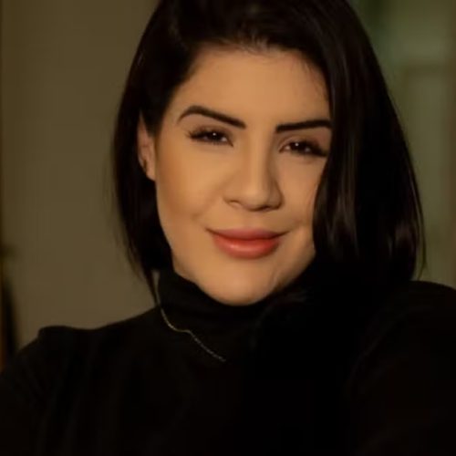 Promessa da Dentista aos clientes: ‘Entrego o nariz dos seus sonhos’