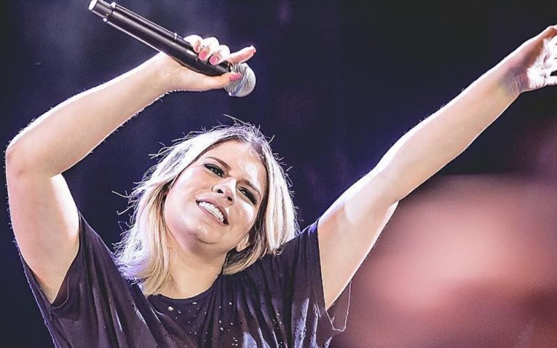 Produção de filme sobre Marília Mendonça procura atriz para interpretar cantora