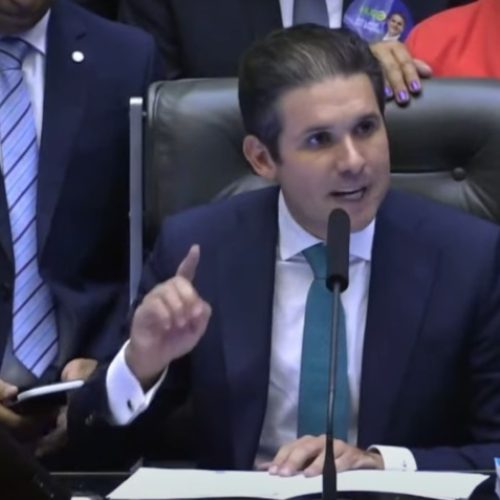 Hugo Motta rechaça impeachment de Lula e não quer ‘estremecimento com Poderes’