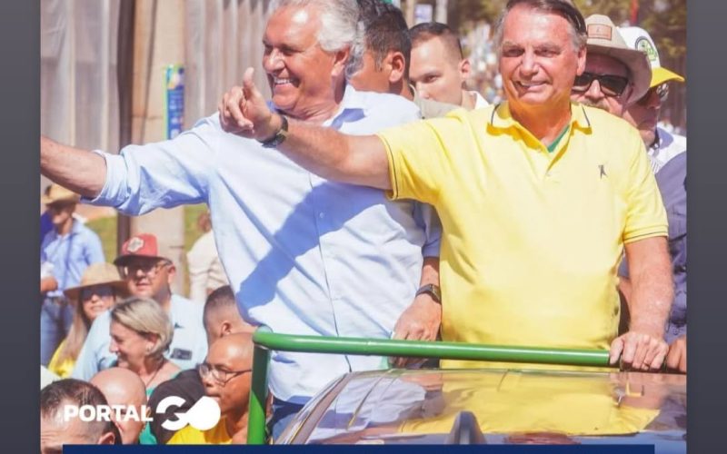 Bolsonaro (foto à esquerda de Caiado) reúne cerca de 185 mil pessoas e sete governadores em ato em São Paulo