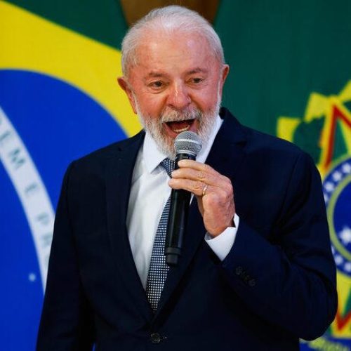 Lula (foto) cita ‘república de ladrões de celular’ e diz que PEC é para bandidos não tomarem conta do País