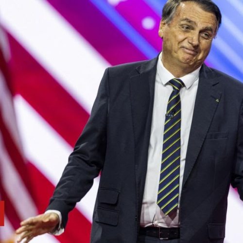 “Preso político”: Bolsonaro afirma ser perseguido e pede ajuda a Trump