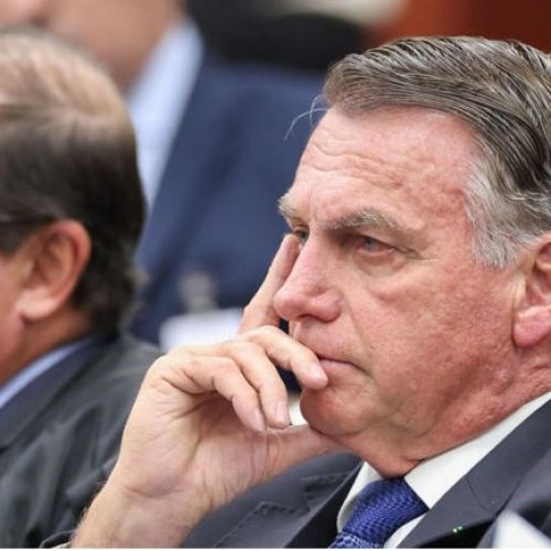 Moraes consulta PGR sobre notícia-crime que pede prisão de Bolsonaro (segunda foto da esquerda para a direita)