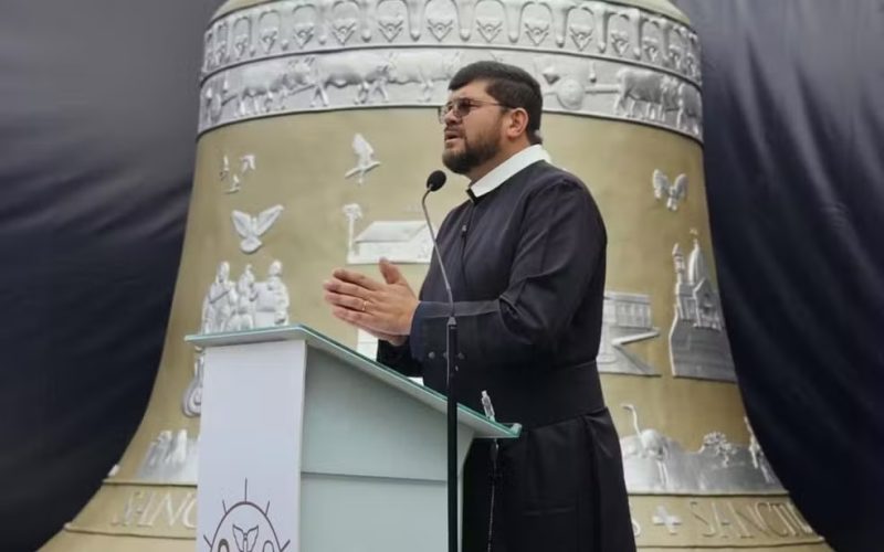 Celebração religiosa marca despedida do maior sino do mundo que sairá da Polônia para Goiás