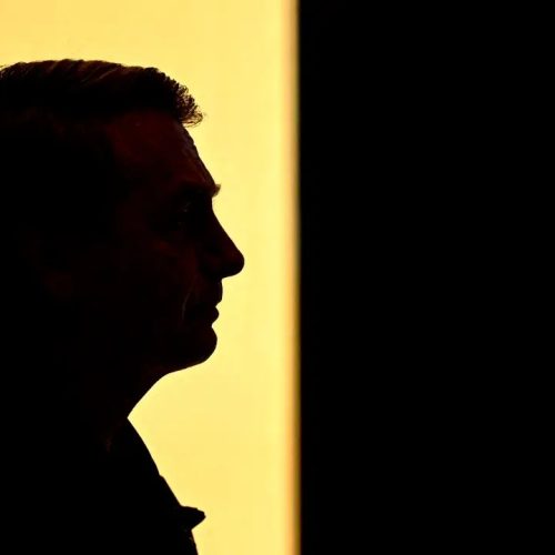 Bolsonaro está ‘triste, preocupado e magoado’, diz aliado do ex-presidente