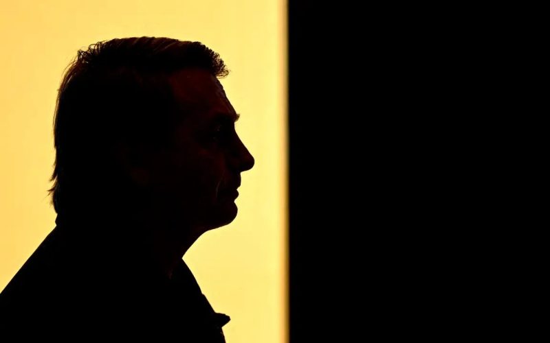 Bolsonaro está ‘triste, preocupado e magoado’, diz aliado do ex-presidente